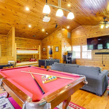Cabin With Pool Access About 3 Mi To Downtown Gatlinburg Extérieur photo