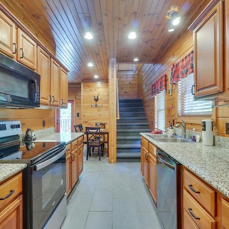 Cabin With Pool Access About 3 Mi To Downtown Gatlinburg Extérieur photo