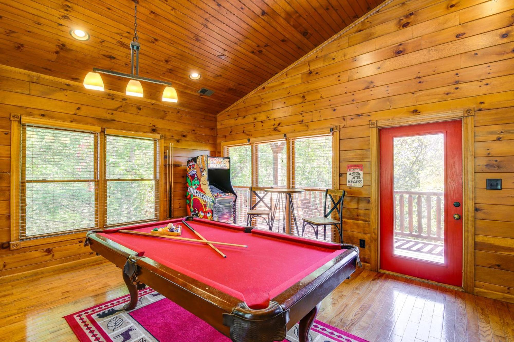 Cabin With Pool Access About 3 Mi To Downtown Gatlinburg Extérieur photo