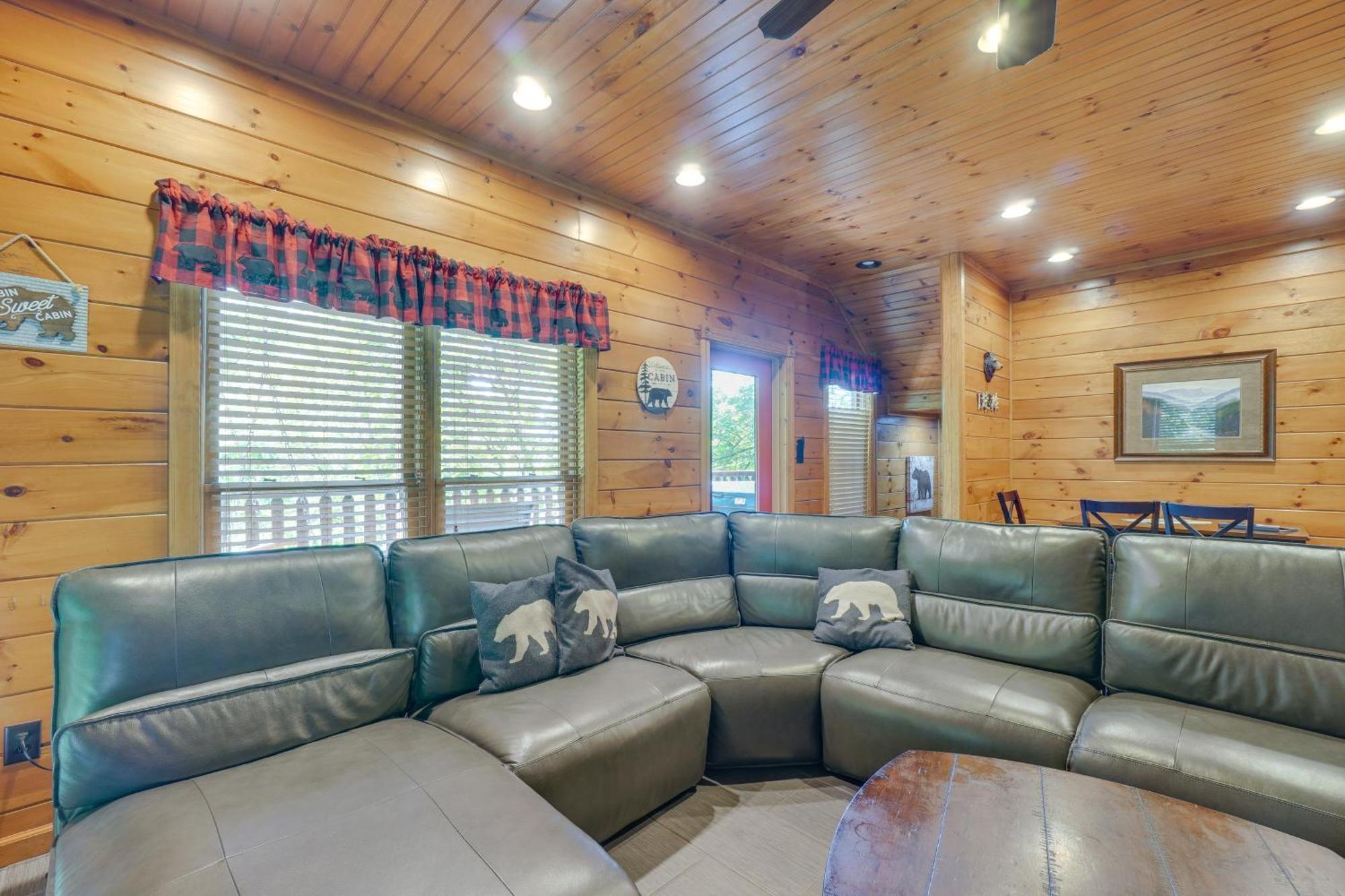 Cabin With Pool Access About 3 Mi To Downtown Gatlinburg Extérieur photo