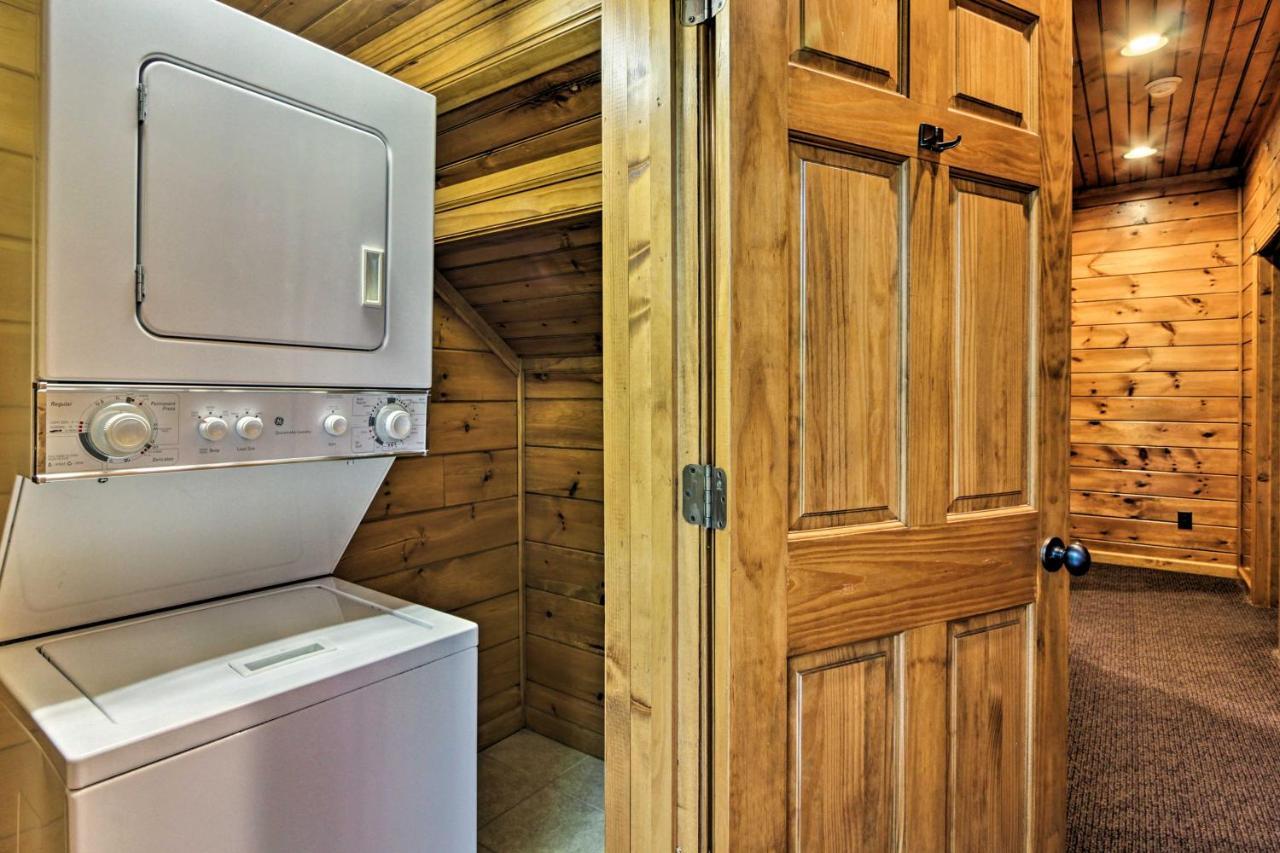 Cabin With Pool Access About 3 Mi To Downtown Gatlinburg Extérieur photo