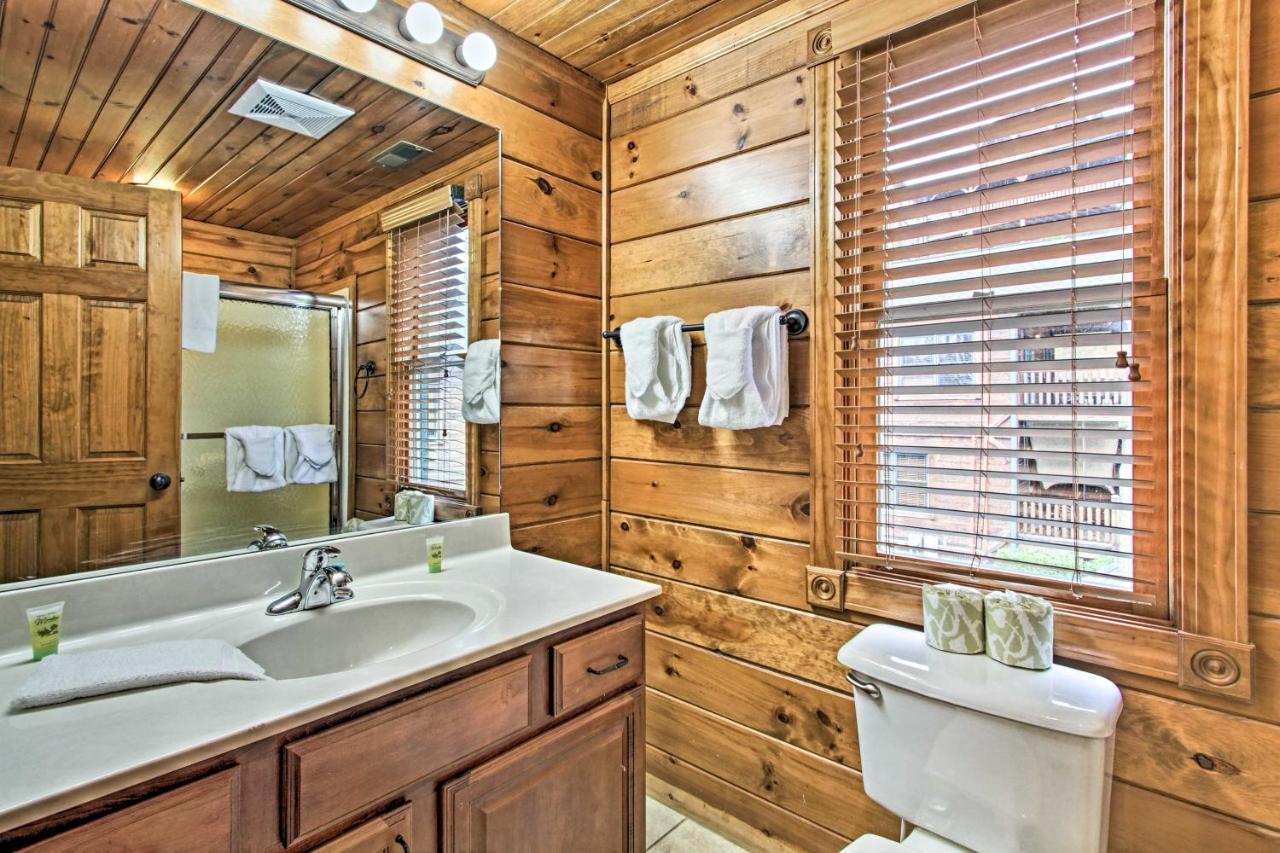 Cabin With Pool Access About 3 Mi To Downtown Gatlinburg Extérieur photo