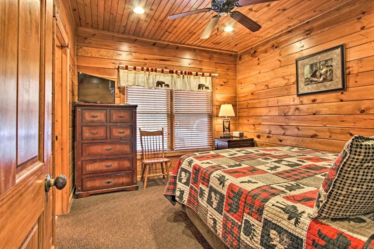 Cabin With Pool Access About 3 Mi To Downtown Gatlinburg Extérieur photo