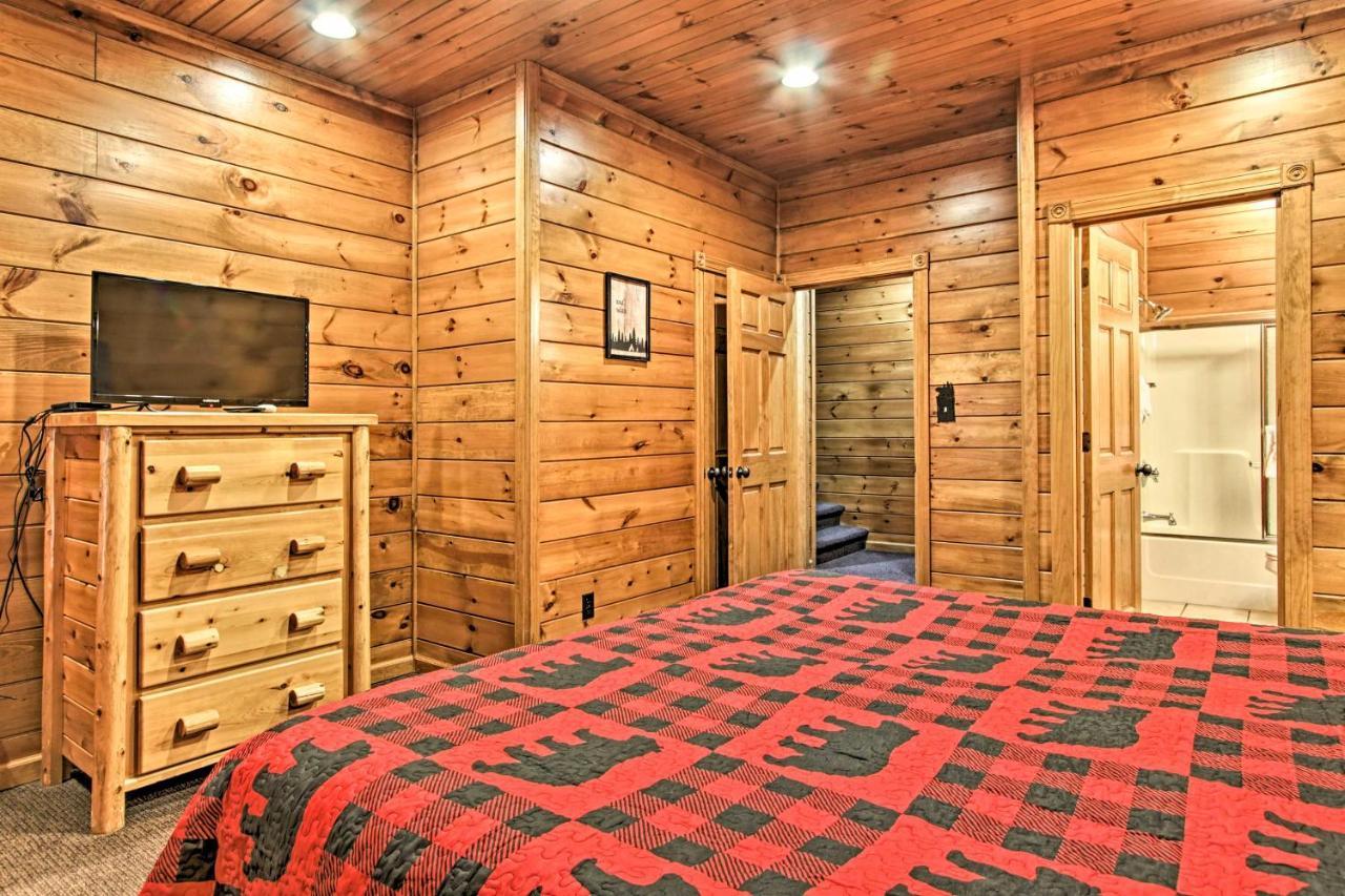 Cabin With Pool Access About 3 Mi To Downtown Gatlinburg Extérieur photo