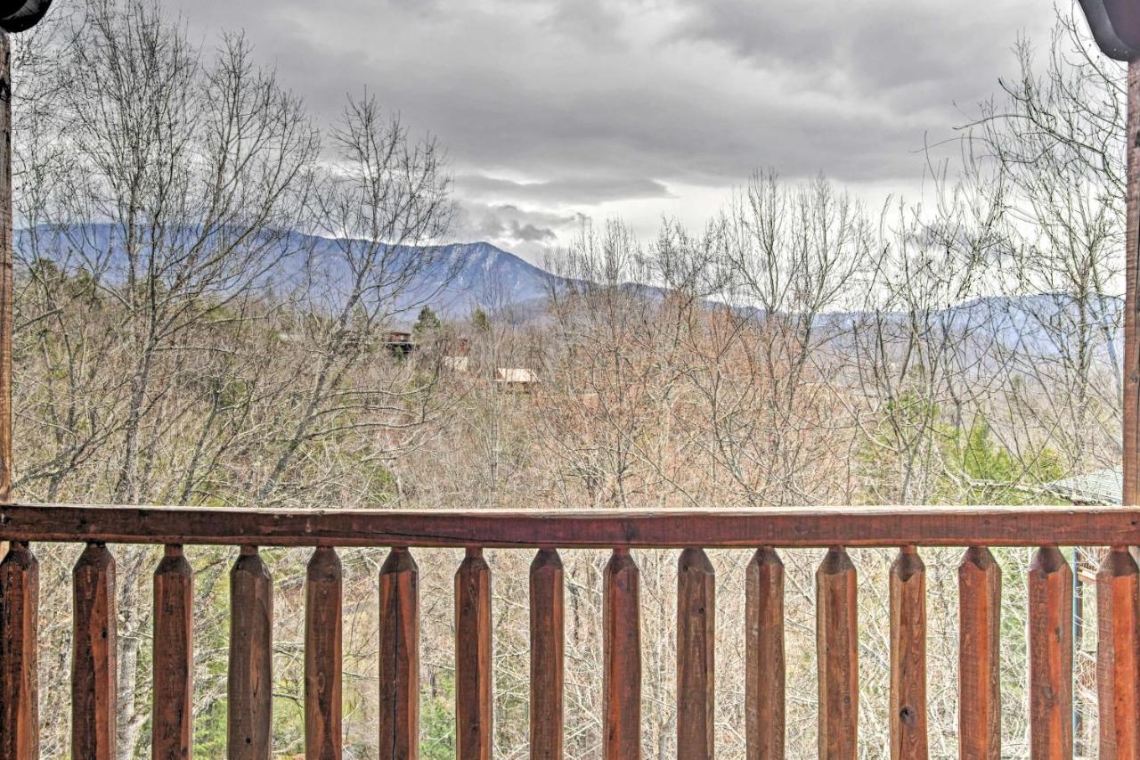 Cabin With Pool Access About 3 Mi To Downtown Gatlinburg Extérieur photo