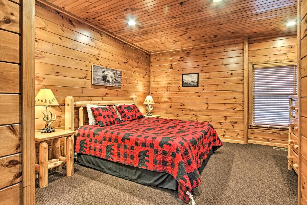 Cabin With Pool Access About 3 Mi To Downtown Gatlinburg Extérieur photo